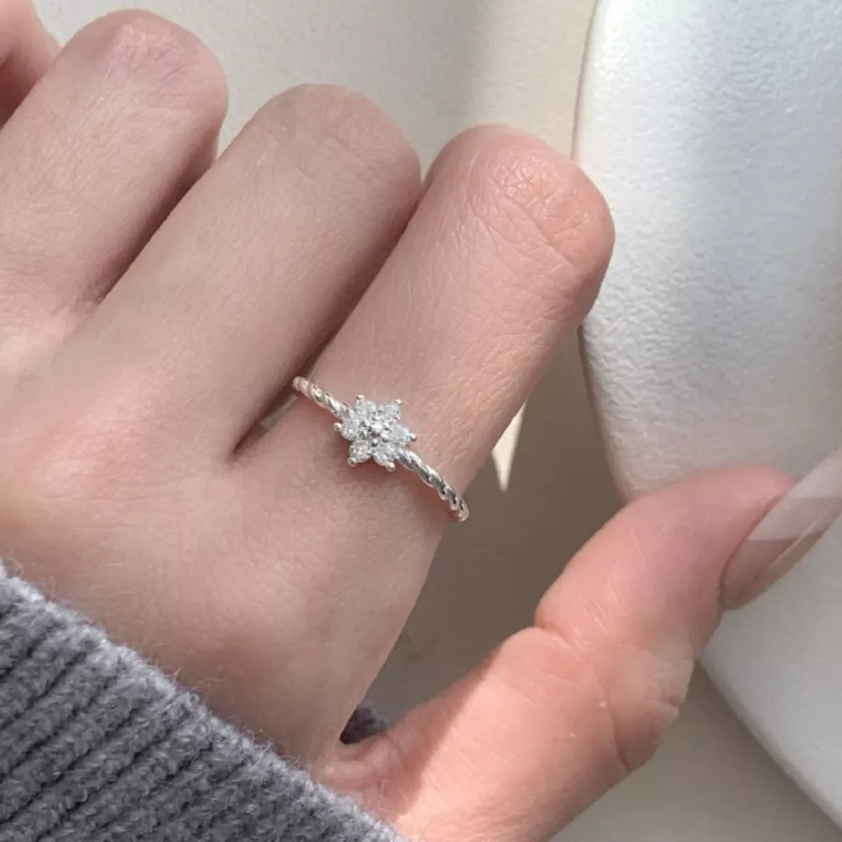 925 Sterling Silver Zircon Flower Open Ring - SUBSTYEL