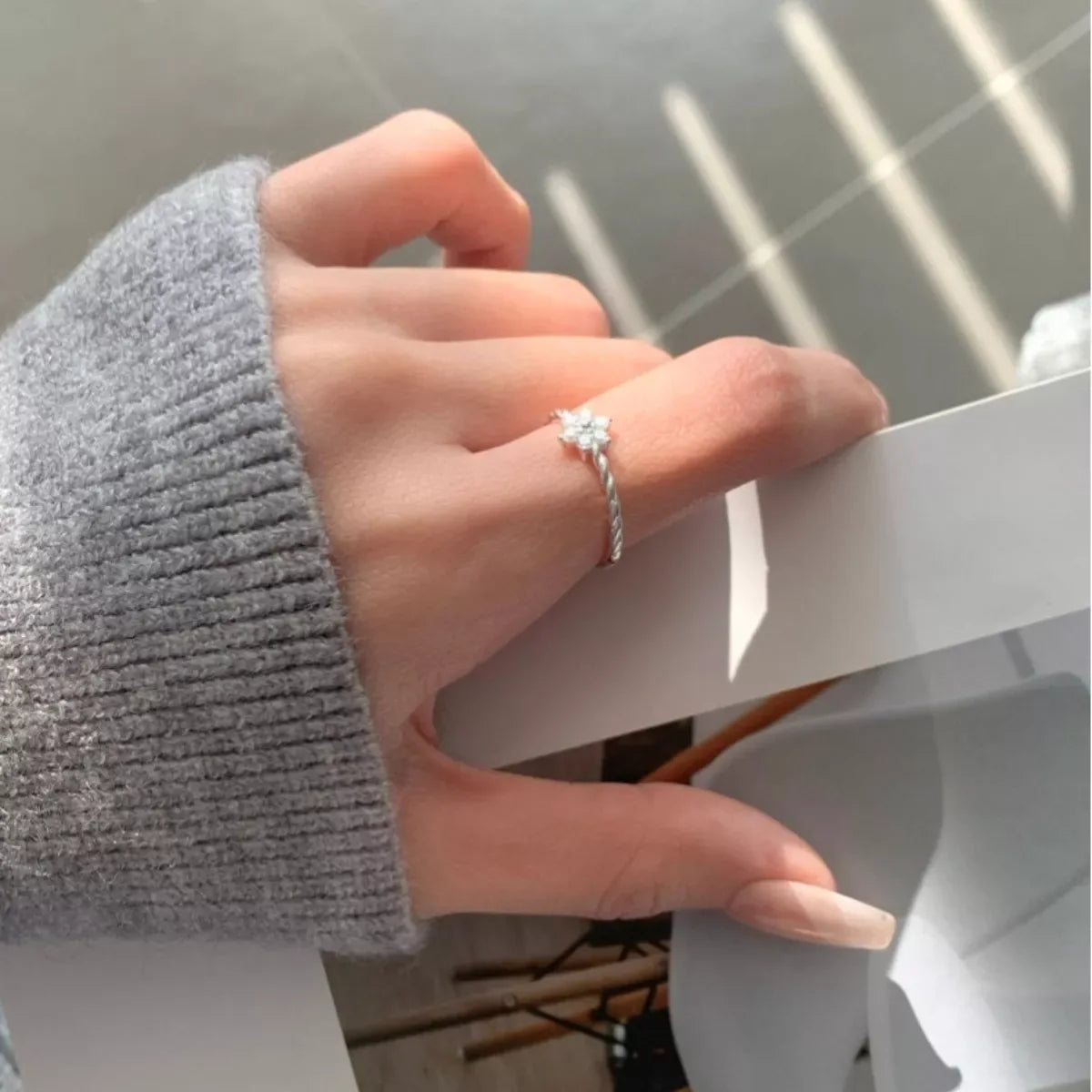 925 Sterling Silver Zircon Flower Open Ring - SUBSTYEL