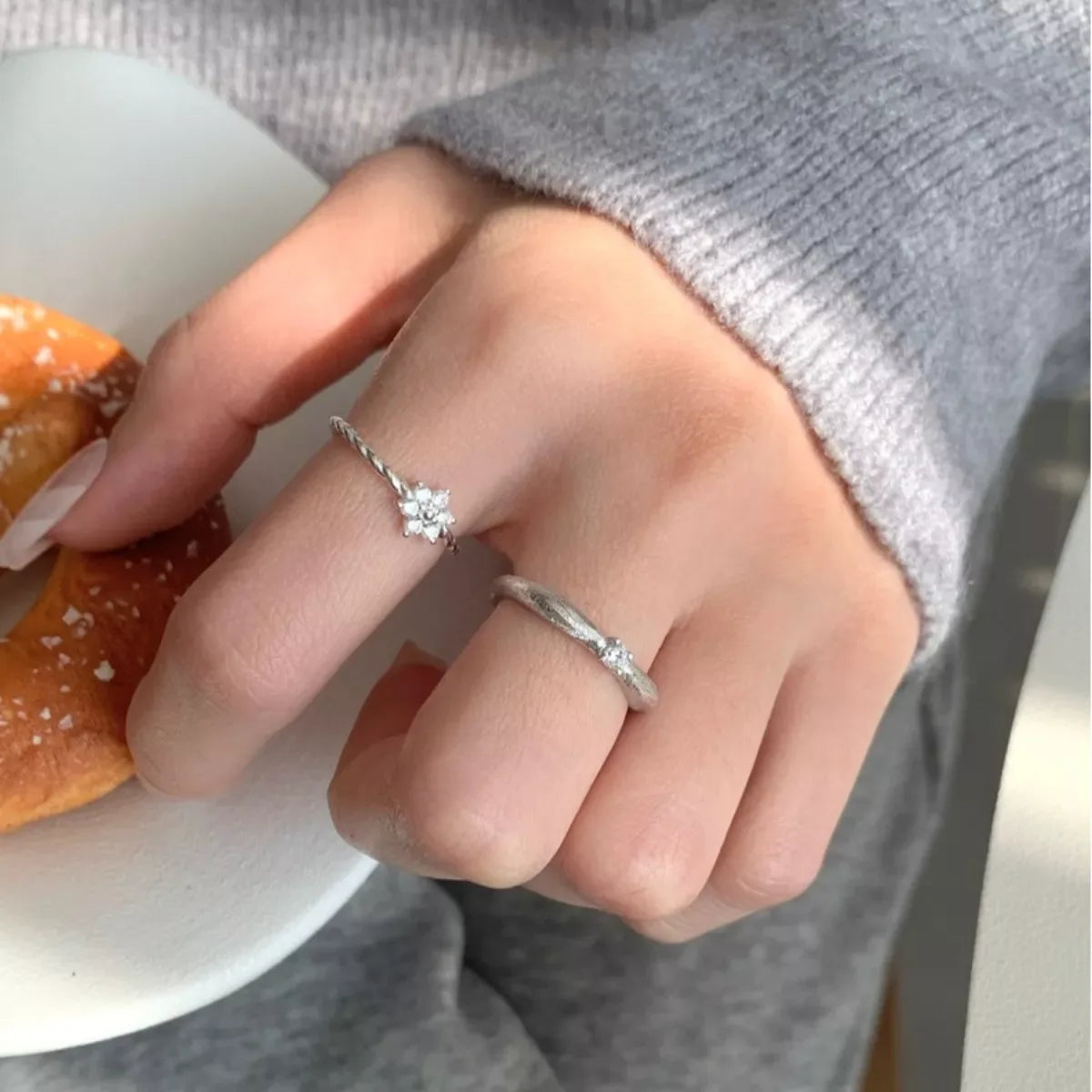 925 Sterling Silver Zircon Flower Open Ring - SUBSTYEL