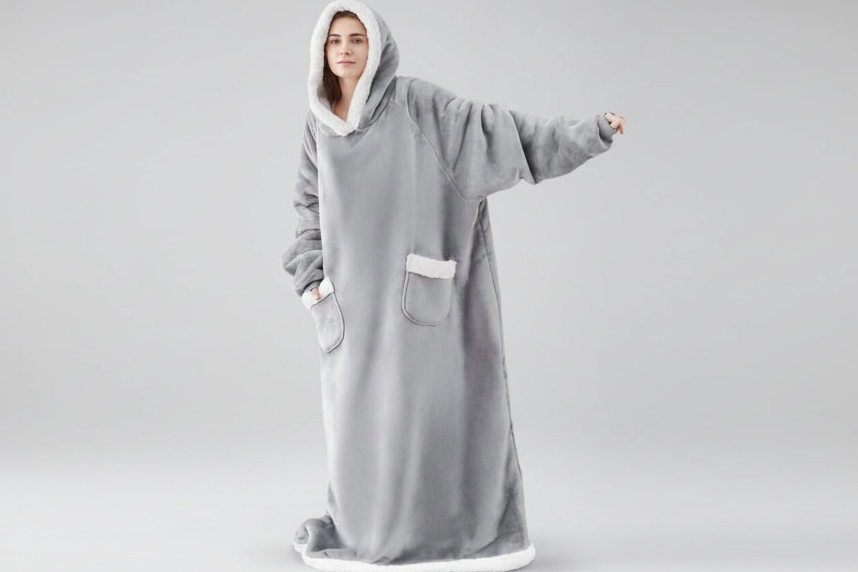 Person wearing a gray hooded blanket with white trim on a white background, labeled 120cm.
